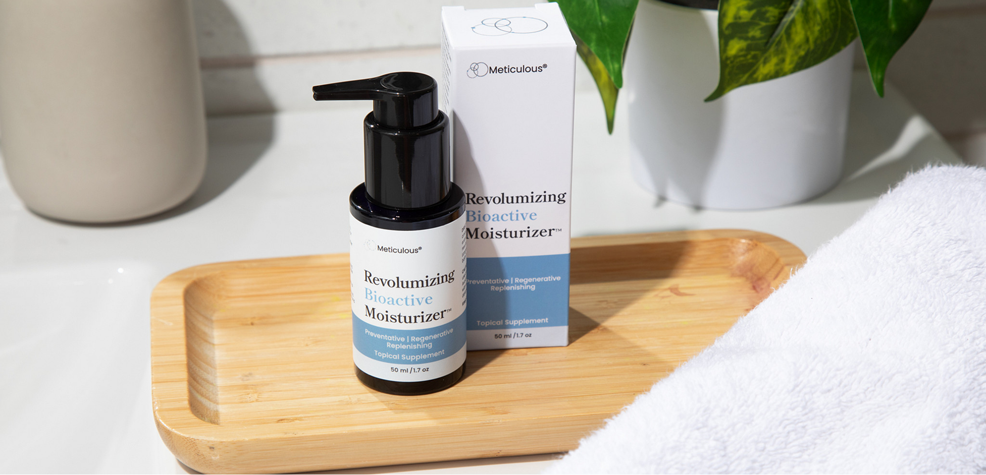 Revolumizing Bioactive Moisturizer Volume & Lift Support jar or tube, front view